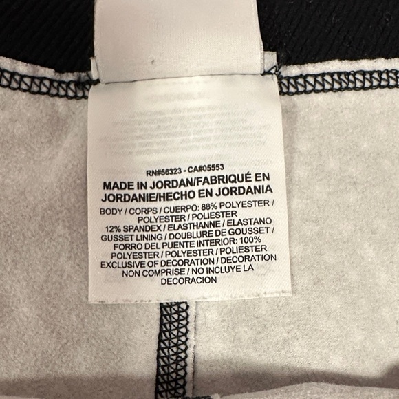 Nike Women’s Black and White Dotted Leggings. Fleece lined for running. EUC - Picture 10 of 12